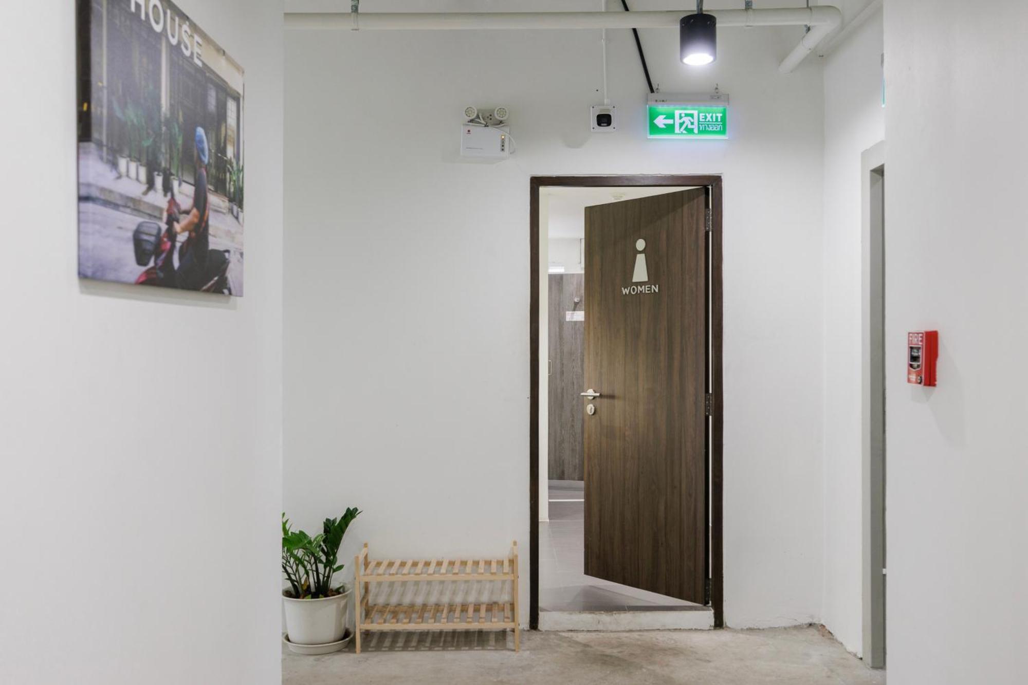 C'House Bangkok Vandrehjem Eksteriør billede